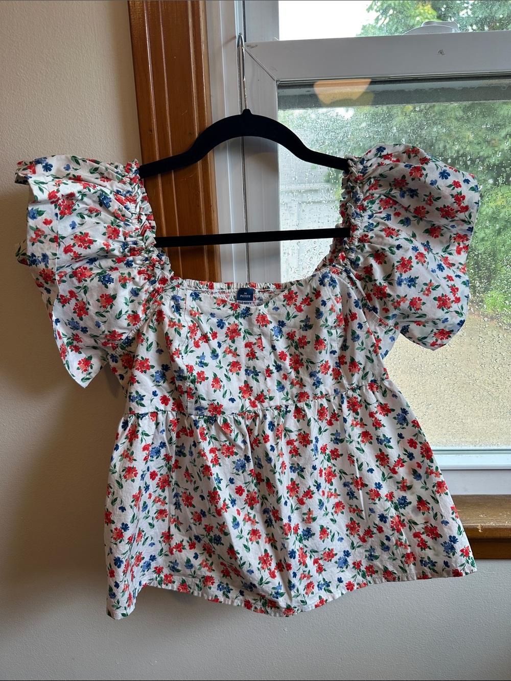 Old Navy White Floral Smocked Peasant Top with Red and Blue Blooms - 100% Cotton